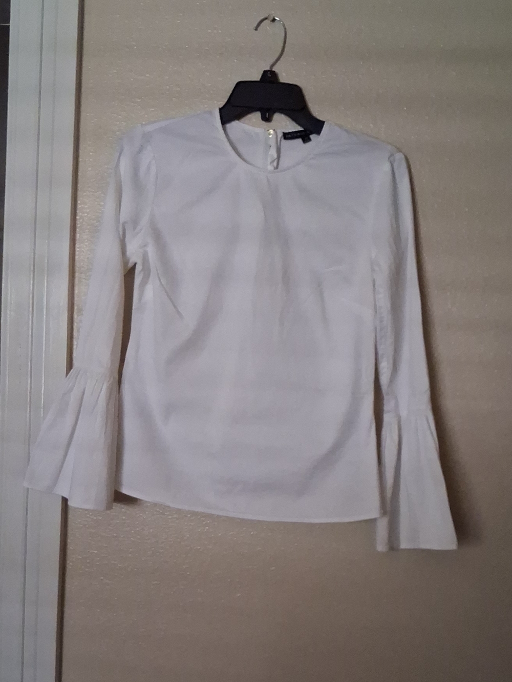ANTONIO MELANI White Bell Sleeve Round-Neck Blouse